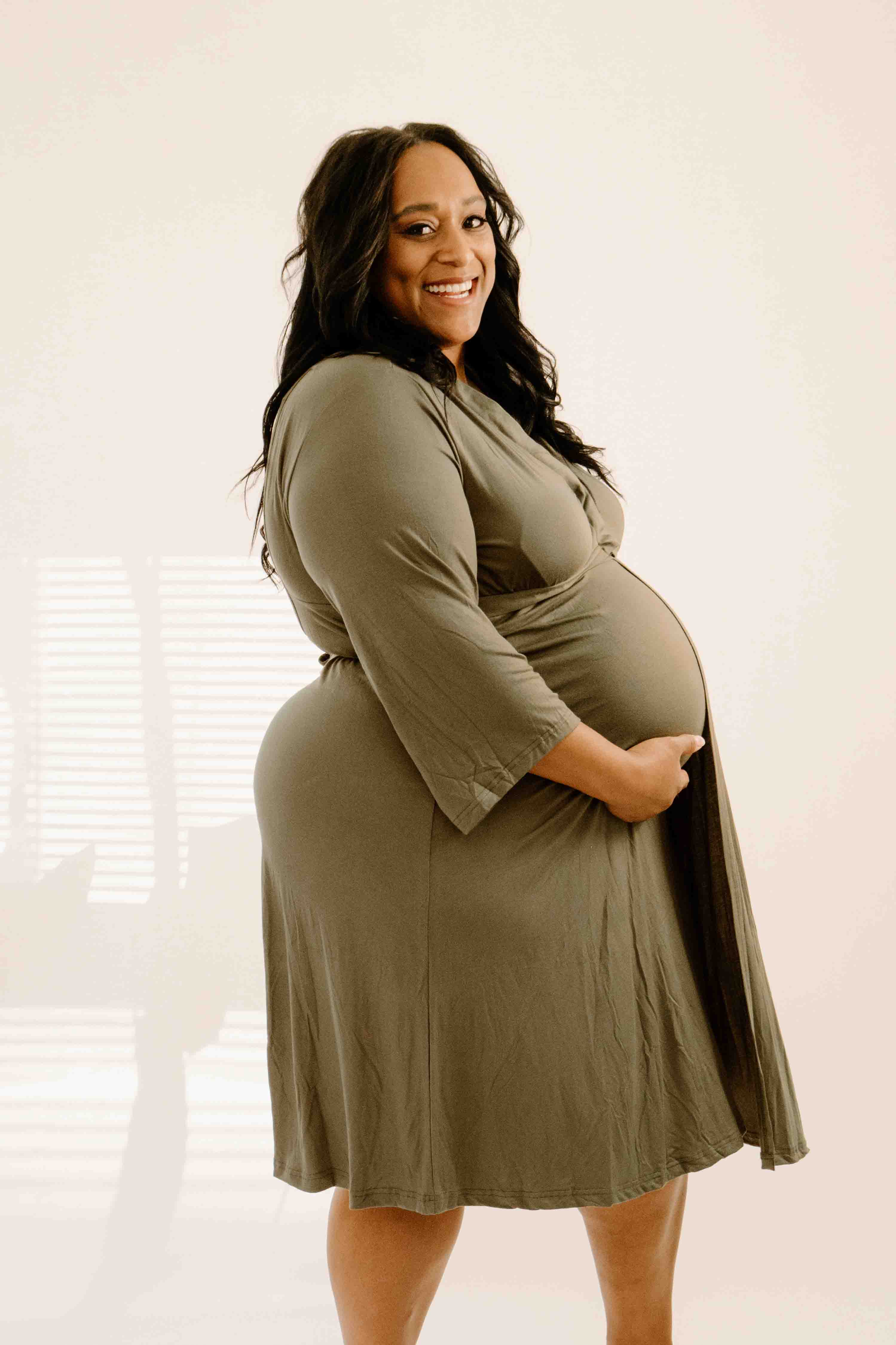 Lila Labor Postpartum Gown in Sage