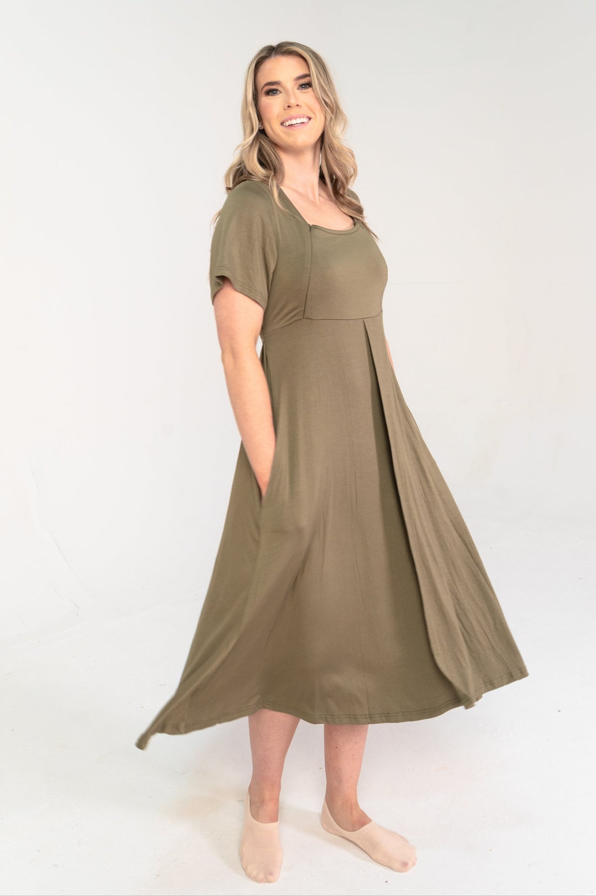 Lila Cassidy Labour and Postpartum Gown in Sage