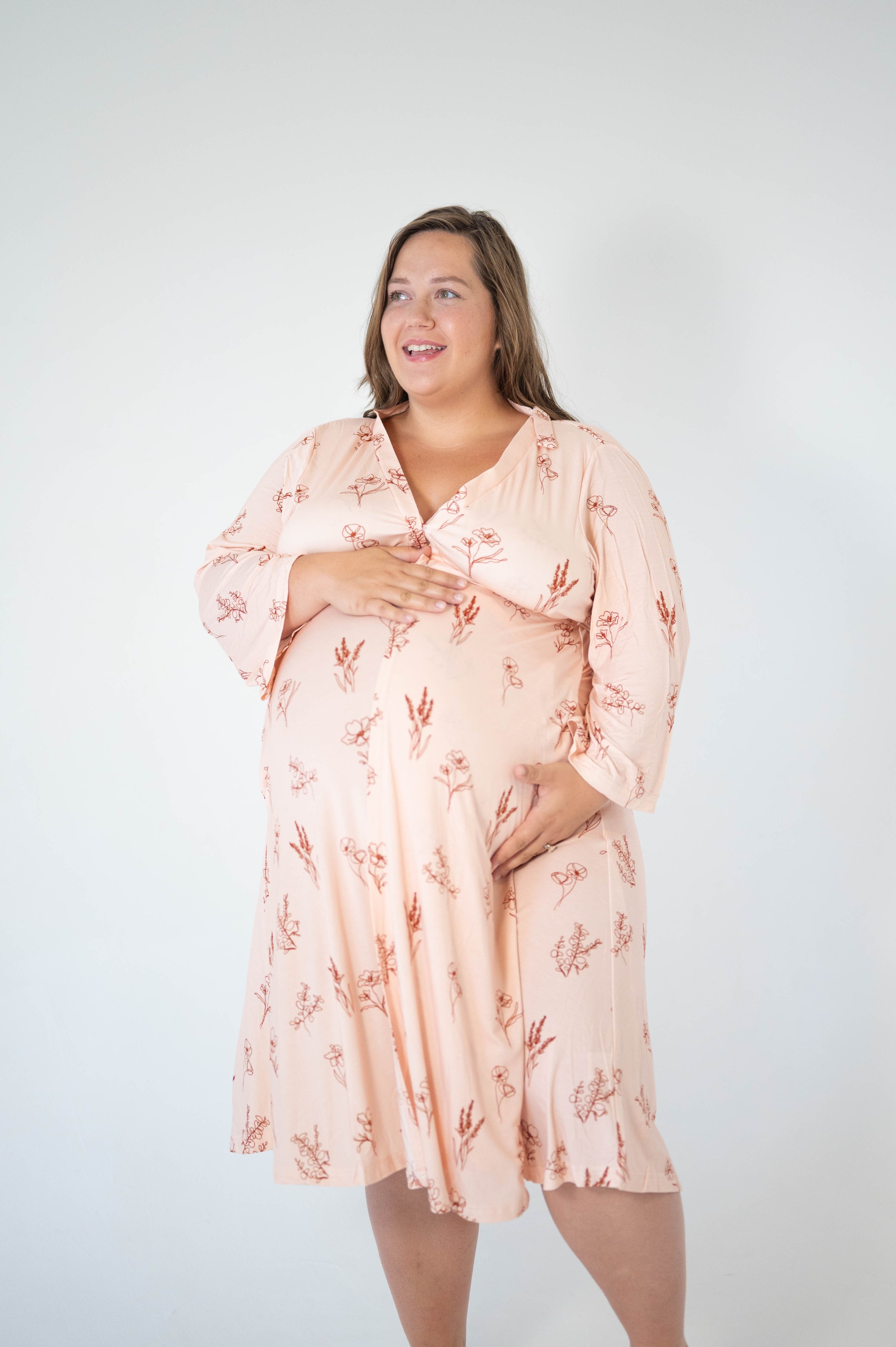 Lila Labor & Postpartum Gown In Dainty Floral