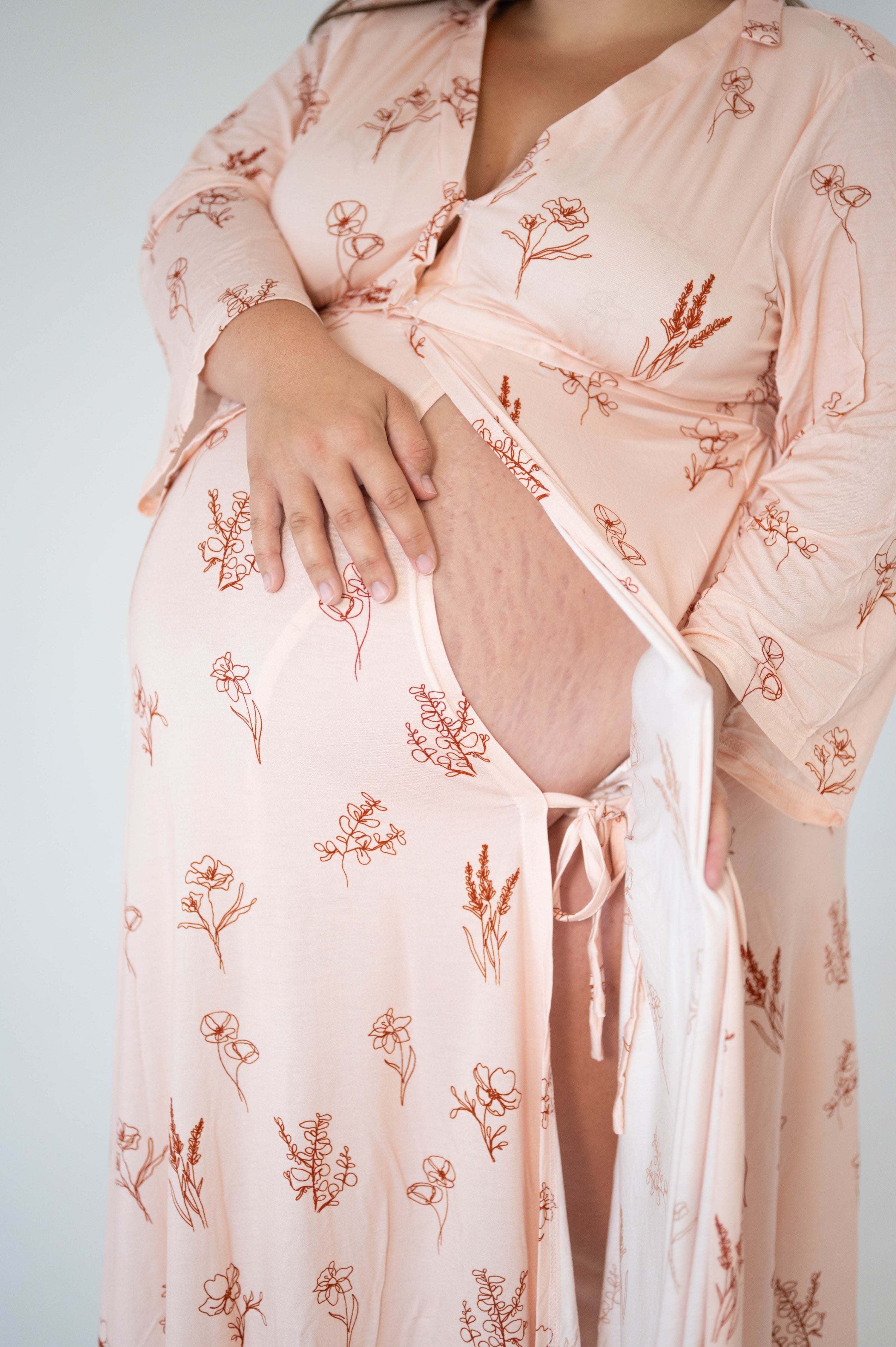 Lila Labor & Postpartum Gown In Dainty Floral