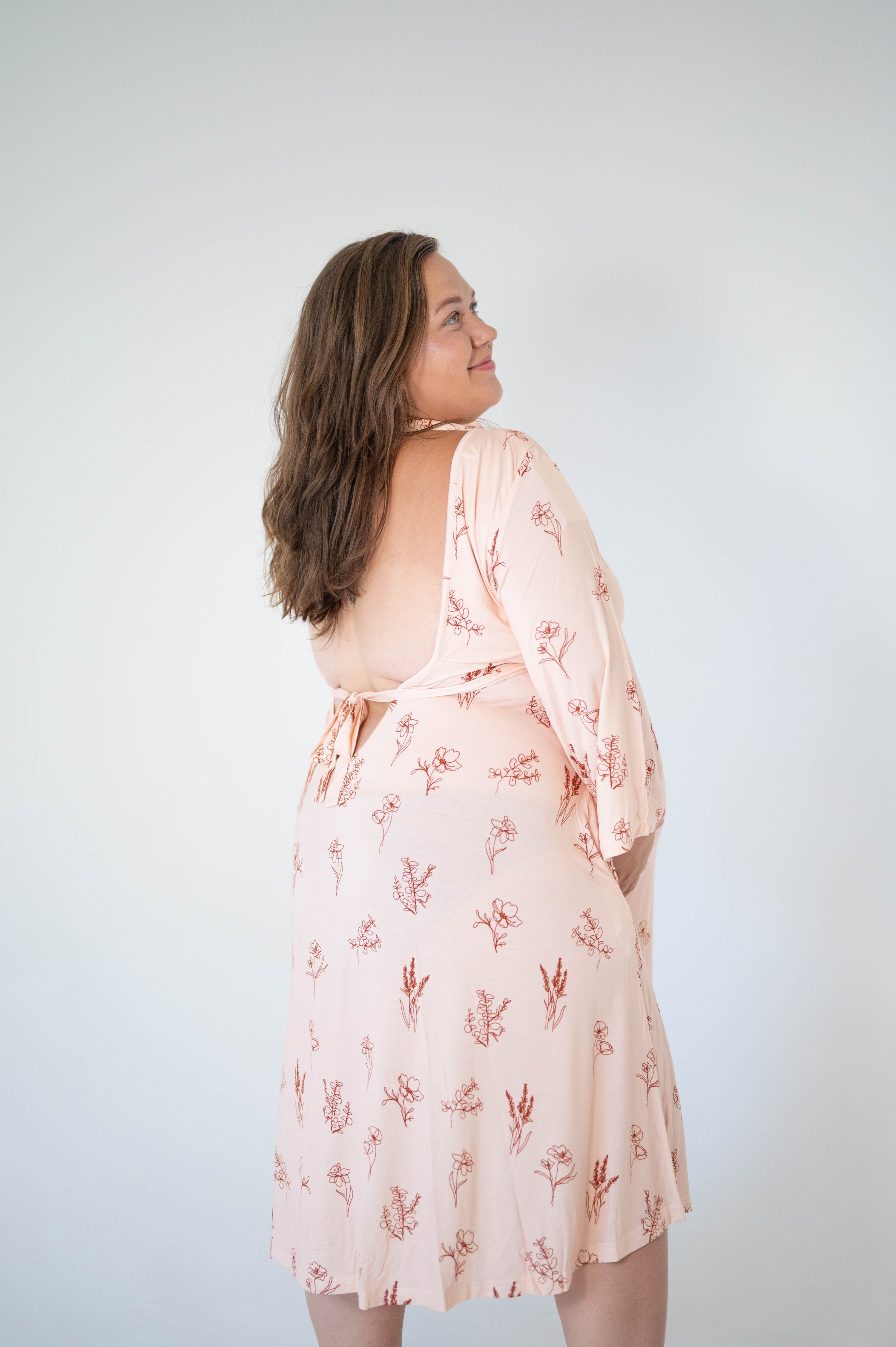 Lila Labor & Postpartum Gown In Dainty Floral