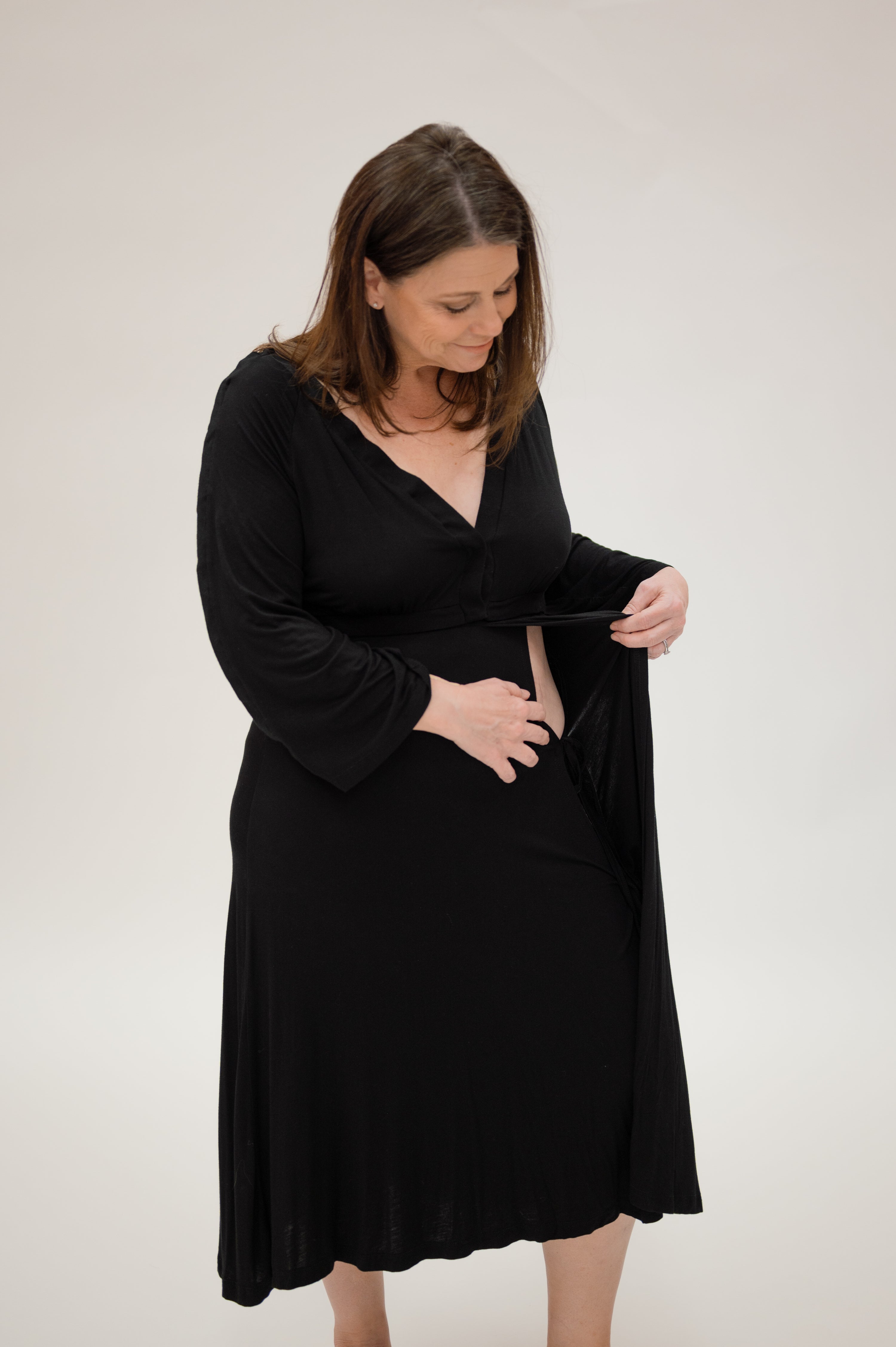 Amelia Labor & Postpartum Gown in Black – Lila