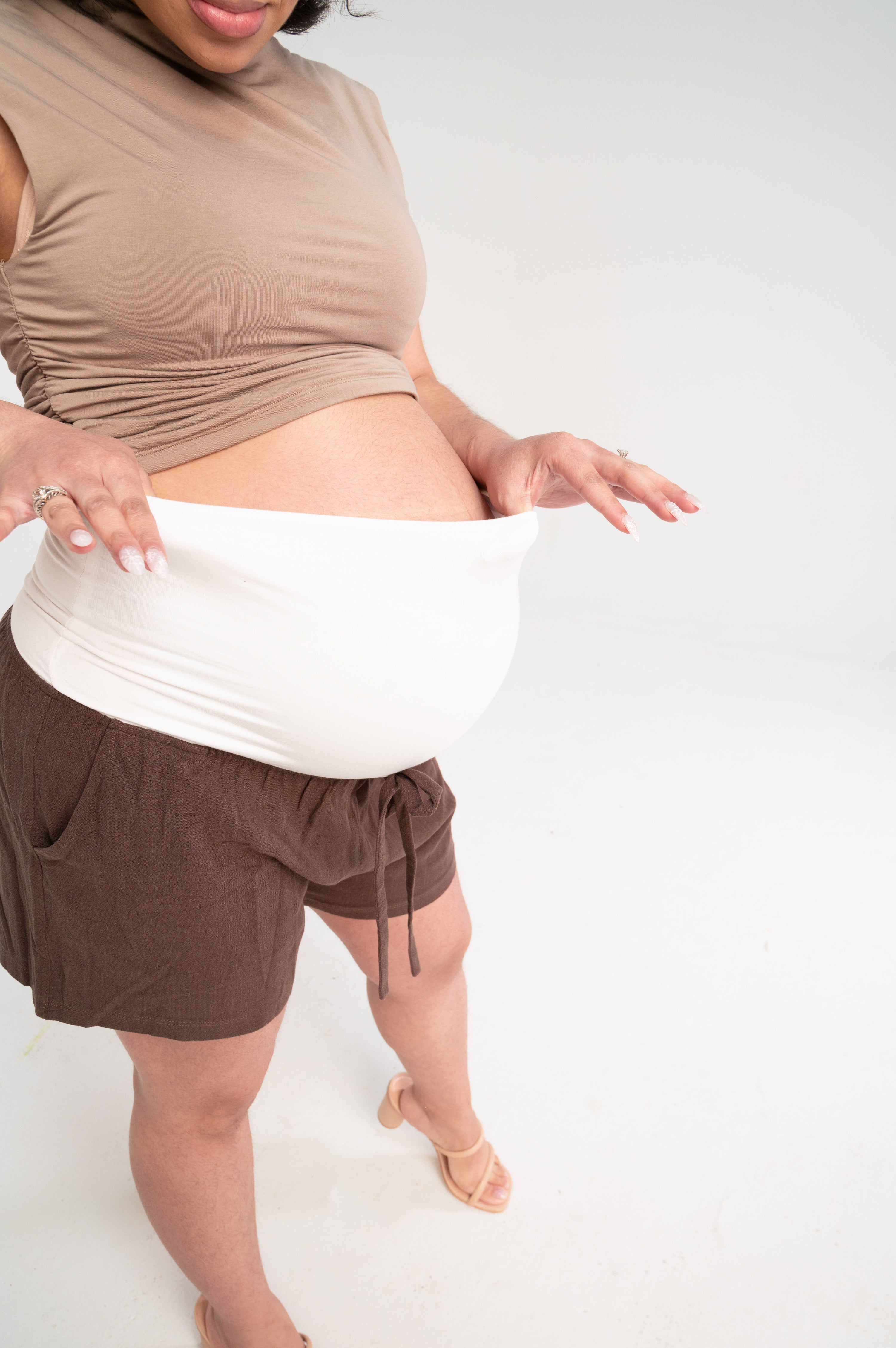 Tessa Linen Maternity Shorts
