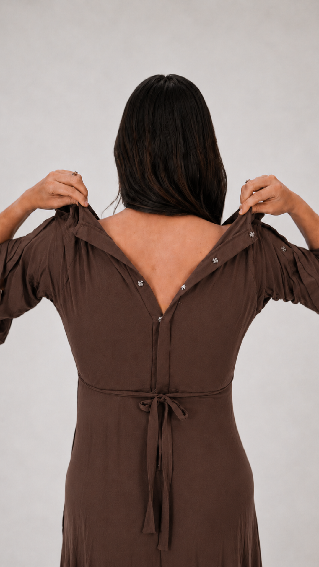 Amelia Labor & Postpartum Gown in Mocha