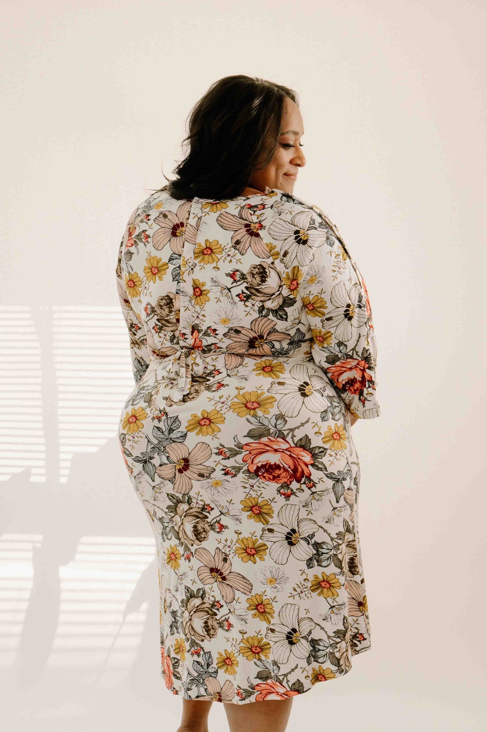 Amelia Labor & Postpartum Gown in Vintage Floral